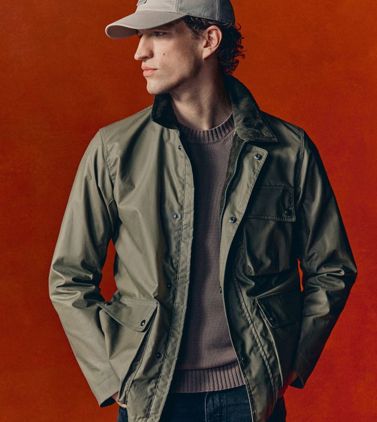 Incline Jacket in Dark Fatigue Green.